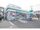 ファミリーマート札幌北32条西4丁目店(コンビニ)まで159m コローレN32イースト