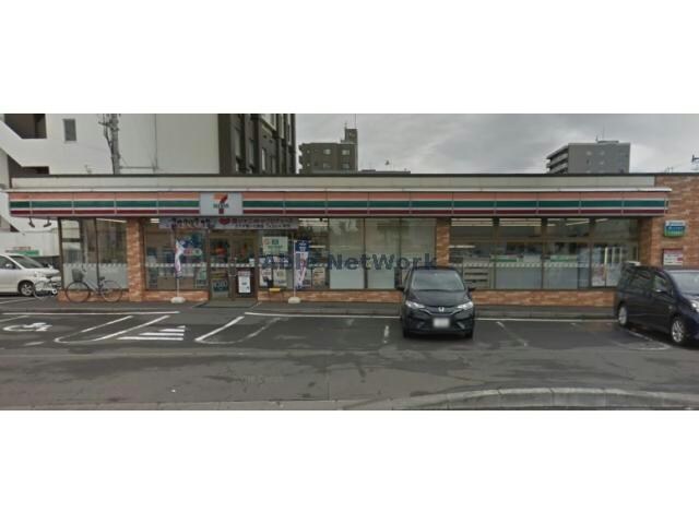 セブンイレブン札幌北24条店(コンビニ)まで146m RJ North23　アールジェイノース23