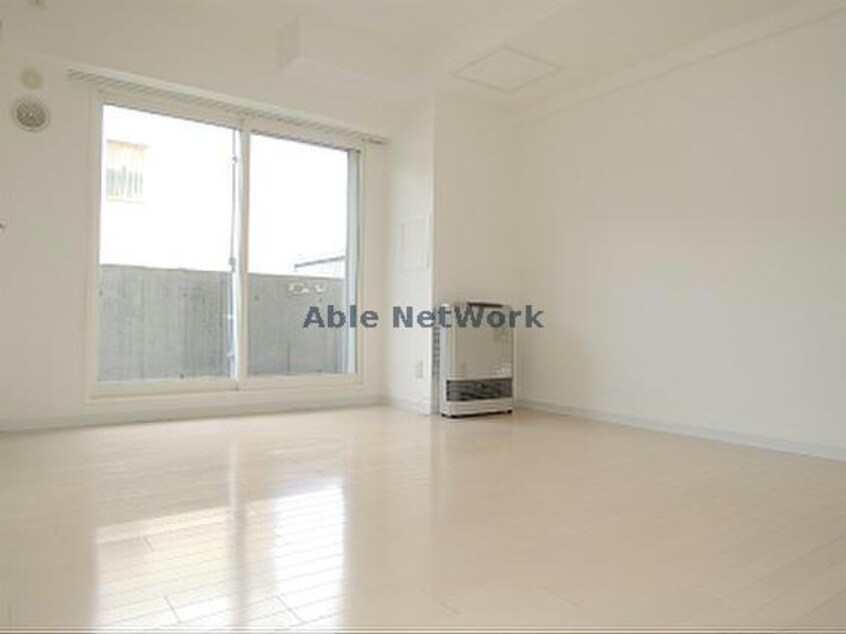  イリオスエフタ