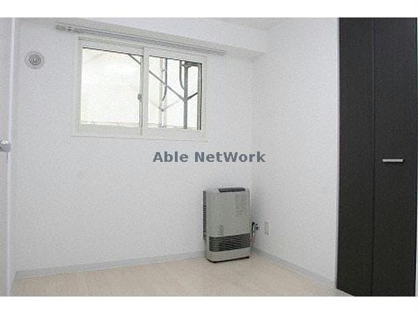  イリオスエフタ