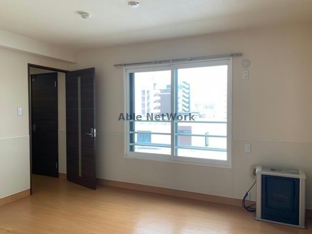  nid・sud　ニスード