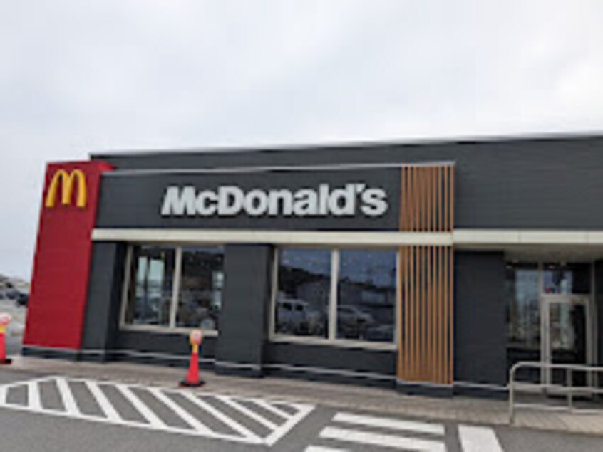 マクドナルド 倉敷バイパス店(ファストフード)まで288m パレーシャル窪津