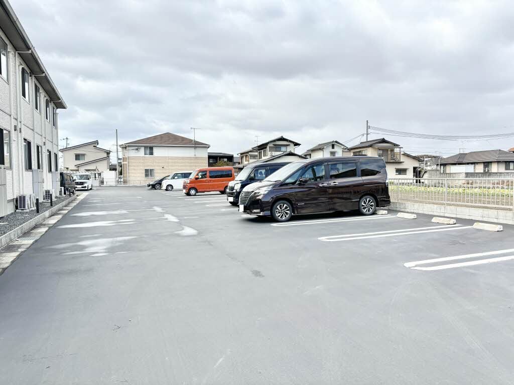  ニンナ・ナンナ　Ａ棟