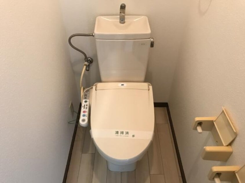 シャワー付トイレ サンルームあじさい