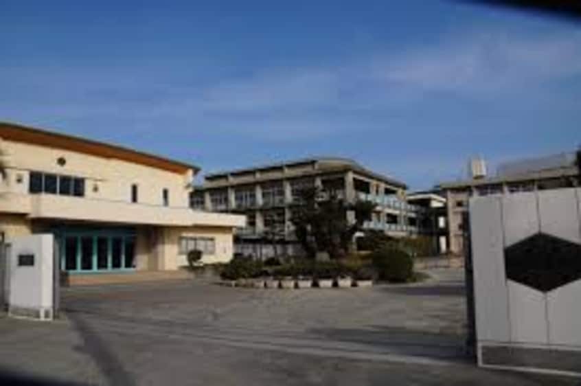 倉敷市立葦高小学校(小学校)まで1484m フローリッシュタウンB