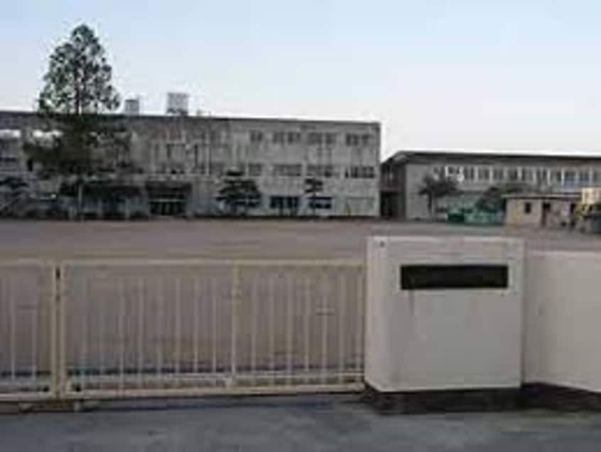 倉敷市立柏島小学校(小学校)まで2099m カメリア　ガーデン・ＨＡⅡＡ