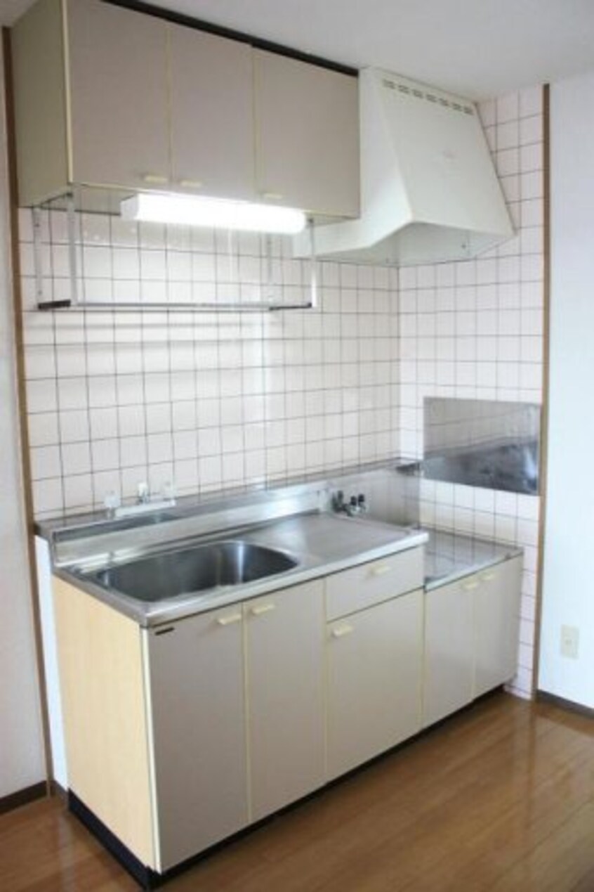  ニューシティ守上Ｃ