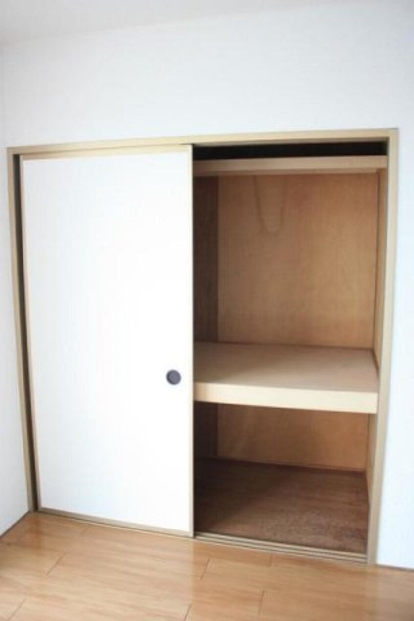  ニューシティ守上Ｃ