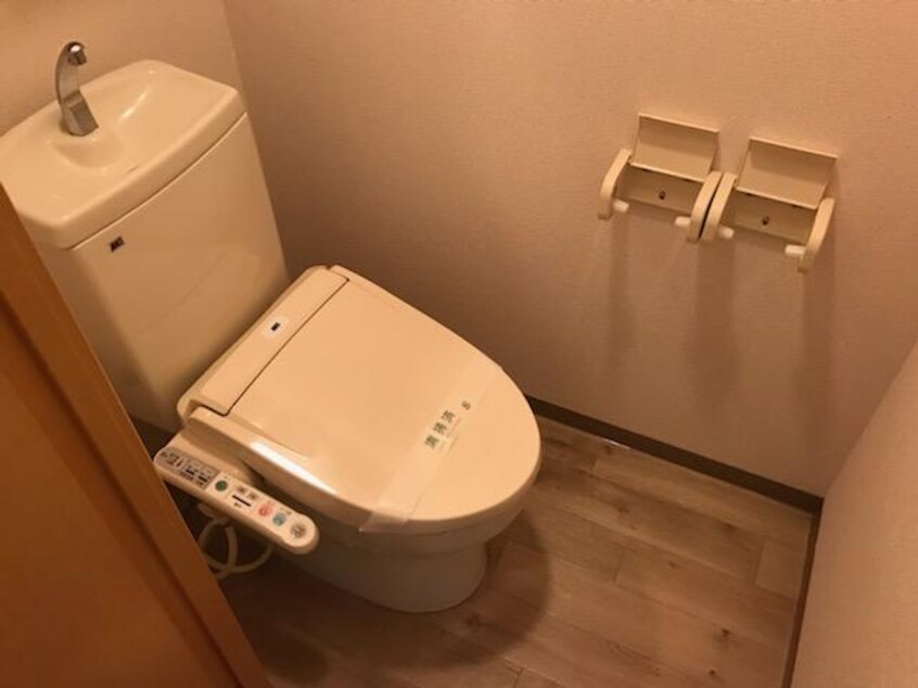 トイレ グランドウルス中島