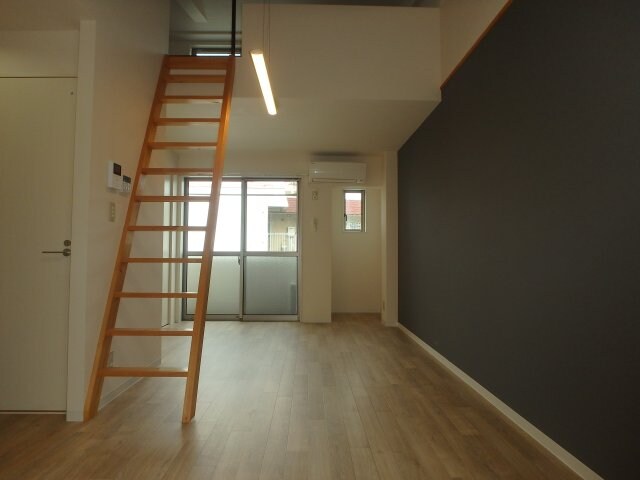 松島　クレストウッド　1R+ロフト　洋室 クレストウッド