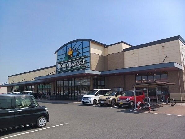 ニシナまで800m メロウ　グローブＤ