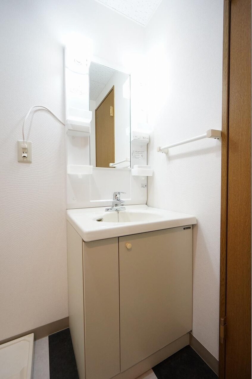  コンチネンタル・インA