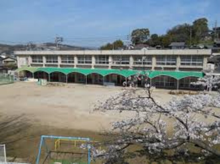 倉敷市立 乙島幼稚園(幼稚園/保育園)まで1385m ソレアード・ハイムＡ