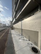 毎日通るエントランスはこのようになっています S place bld.