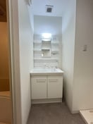 コンパクトで使いやすい洗面所 アンティカベラカーサ