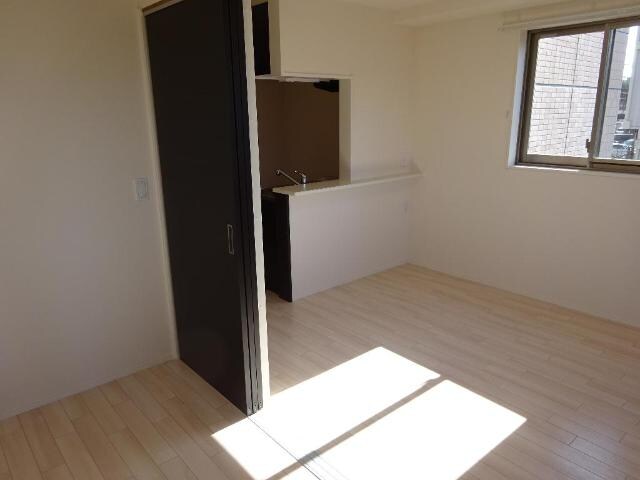 リビング サクラヒルズ