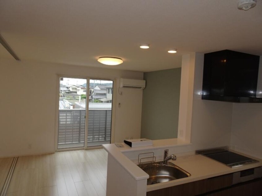  山陽本線（中国）/西阿知駅 徒歩9分 1階 築6年