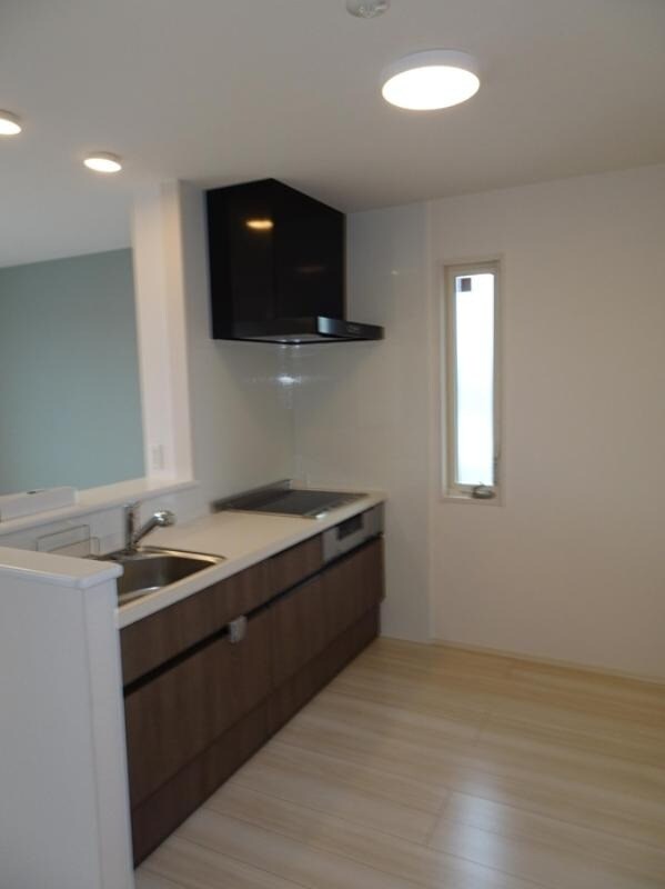  山陽本線（中国）/西阿知駅 徒歩9分 1階 築6年