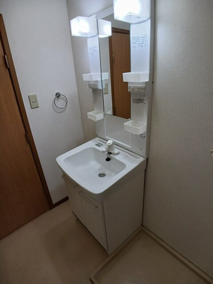  レーベン中畝　Ｄ