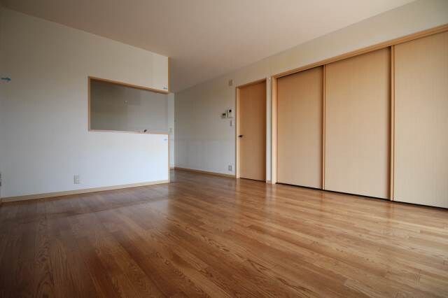  リバティ中島 A