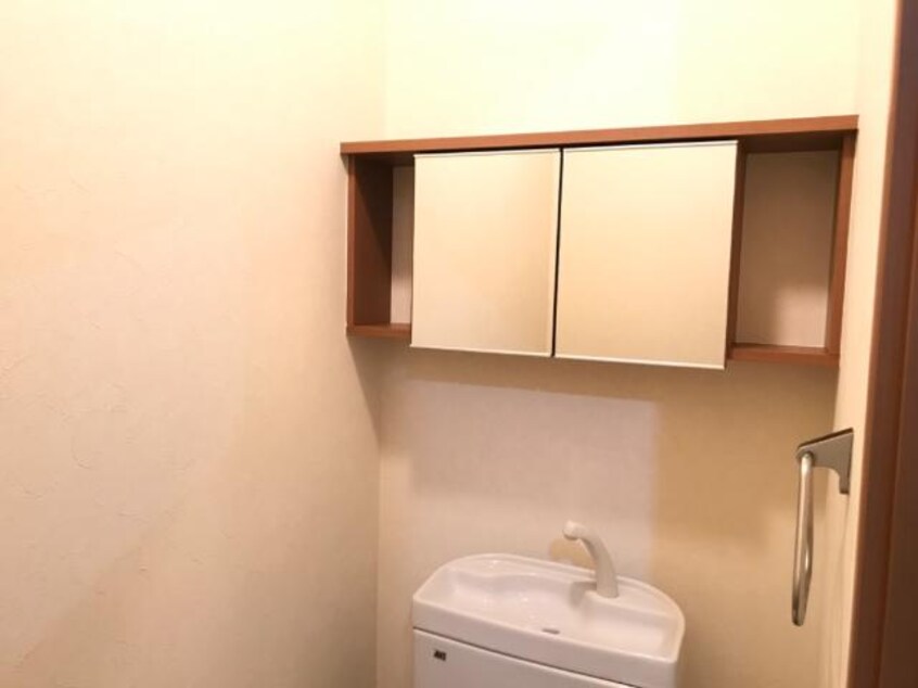 トイレ収納 ハーベスト南畝