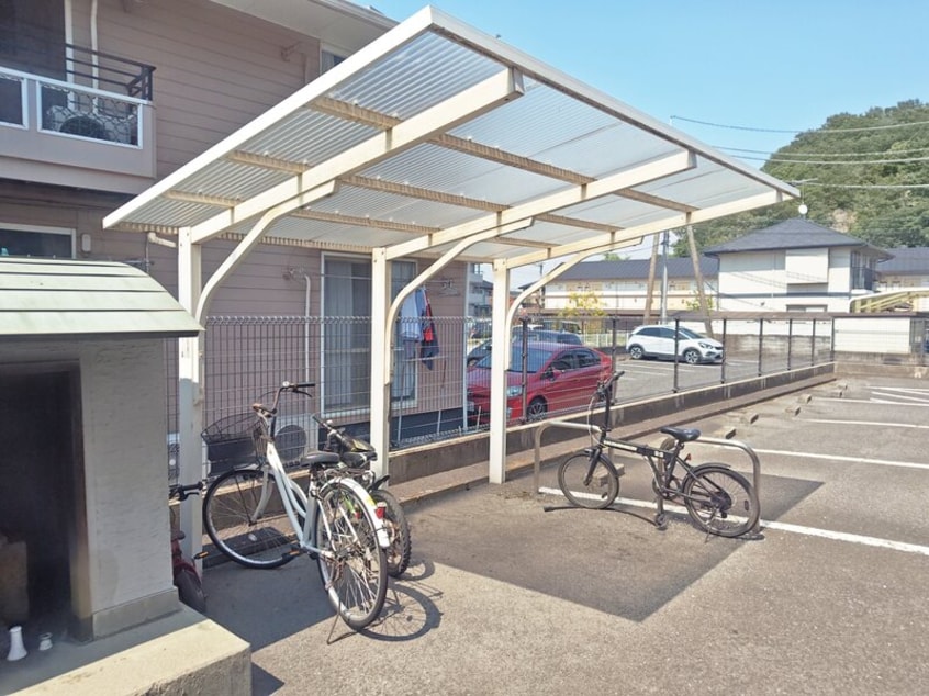  オノ・フラッツ