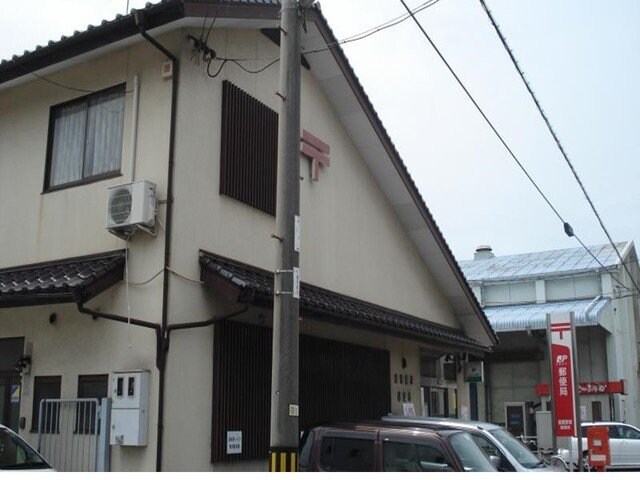 東塚郵便局まで300m メロウ　グローブＥ