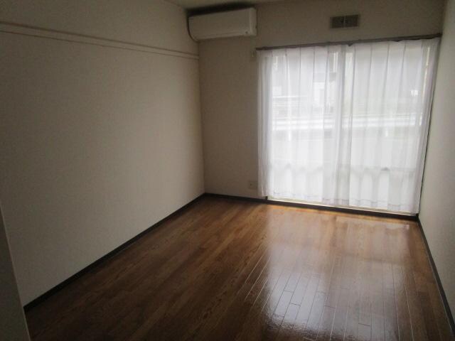 リビング 爪崎サンプラザ