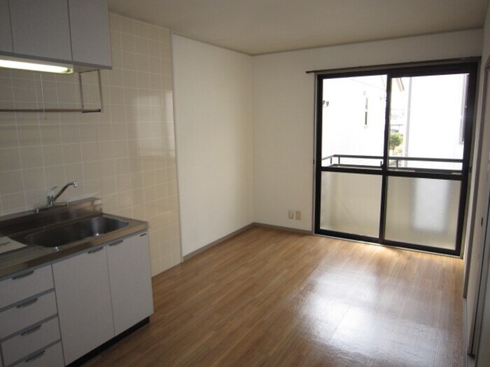  アーバンシャトル　B棟