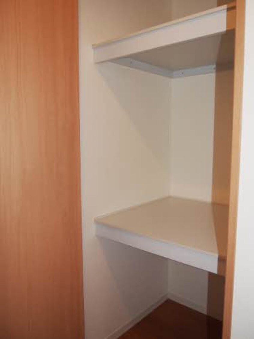  ウィンズ　Ｄ棟