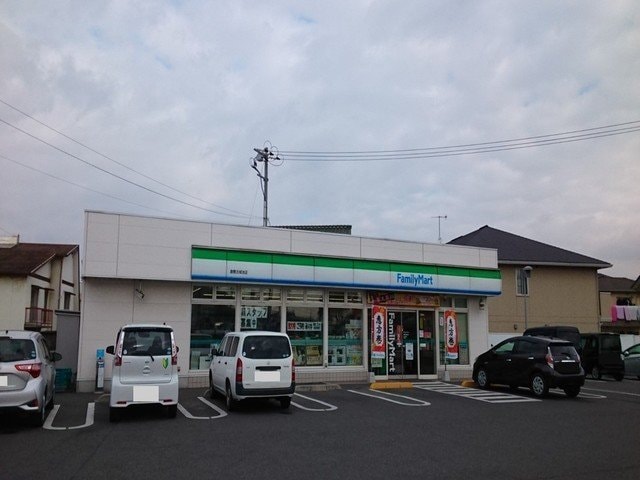 ファミリーマートまで750m サフラン　Ｂ