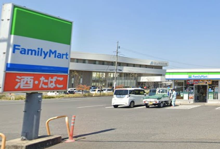 ファミリーマート 倉敷玉島店(コンビニ)まで253m フェリーチェ