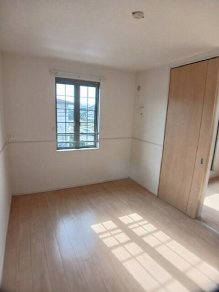  エテルナ　ナリッシュ　Ⅱ