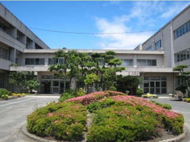 乙島小学校まで1500m リブロン倉敷