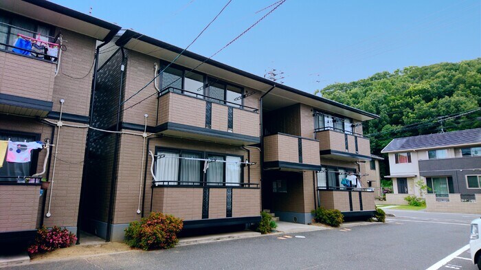  コニファーガーデン　1棟