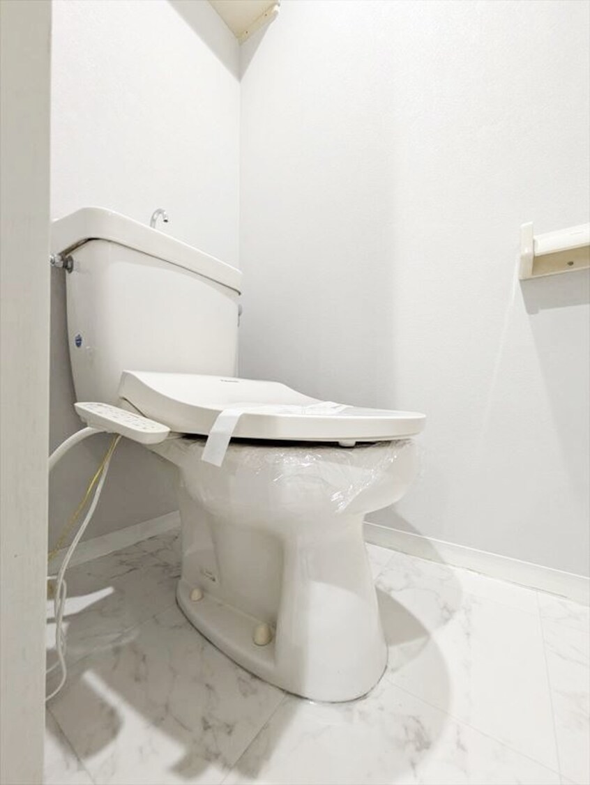  プラティア板谷A棟