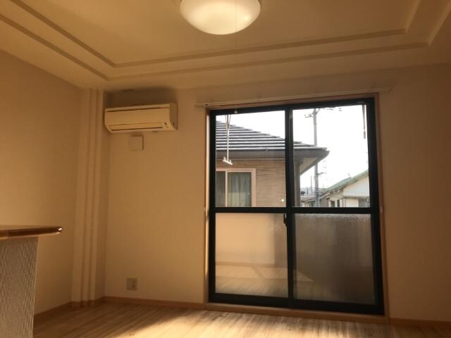 リビング プリムロウズコート