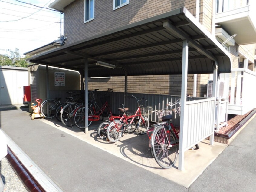  ラルジュ福岡屋　B棟