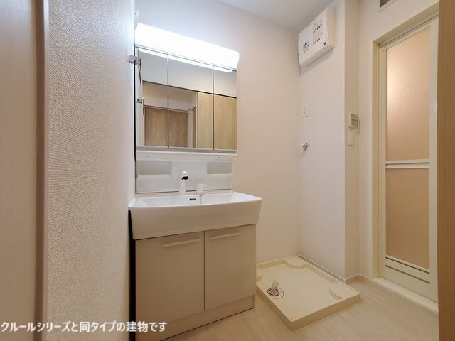  リバーサイドパレス　Ｍ