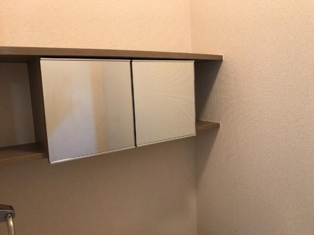 トイレ戸棚 メゾン羽島