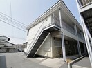ホワイトマンション吉岡C棟の外観