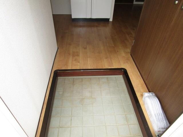 玄関 吉備線<桃太郎線>/東総社駅 徒歩4分 1階 築37年