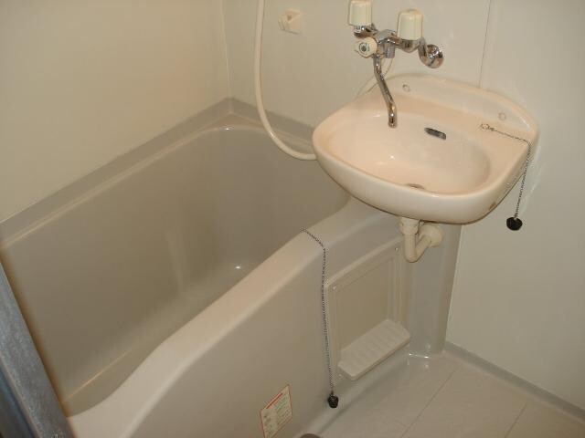 バス／シャワールーム等 山陽本線（中国）/倉敷駅 バス18分日間下車:停歩5分 2階 築27年