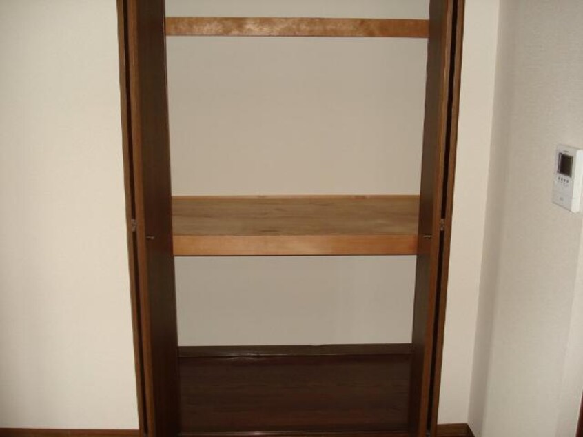 ダイニング収納内 山陽本線（中国）/倉敷駅 バス18分日間下車:停歩5分 2階 築27年