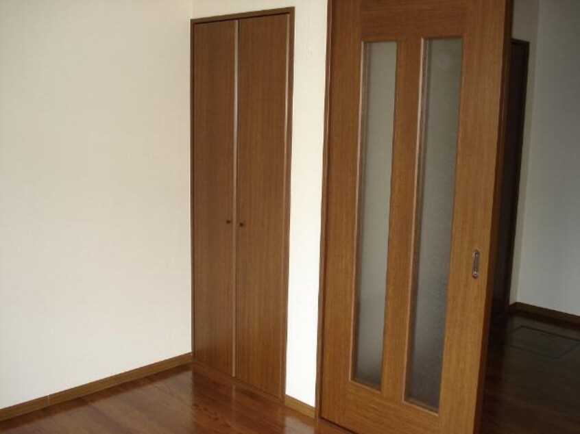 洋室収納 山陽本線（中国）/倉敷駅 バス18分日間下車:停歩5分 2階 築27年