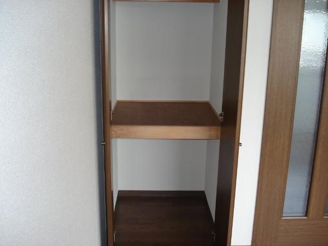 洋室収納内 山陽本線（中国）/倉敷駅 バス18分日間下車:停歩5分 2階 築27年