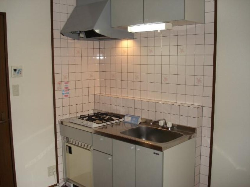 キッチン 山陽本線（中国）/倉敷駅 バス18分日間下車:停歩5分 2階 築27年