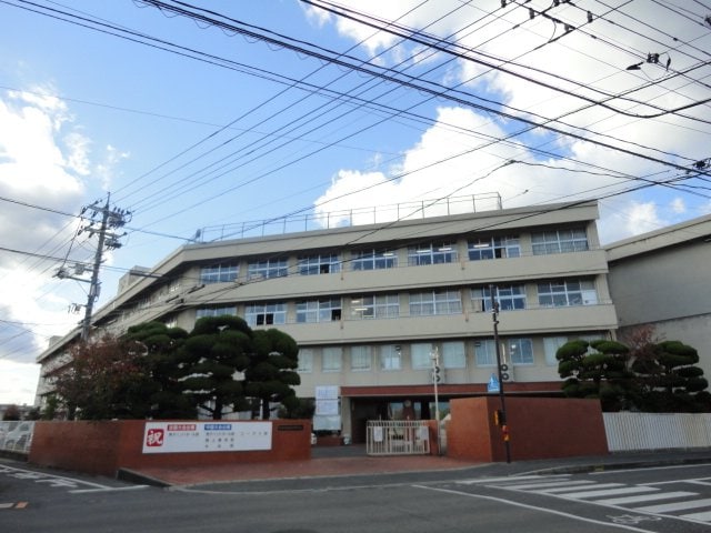 総社西中学校まで1,300ｍ 伯備線/総社駅 徒歩12分 2階 築25年