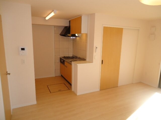 洋室からキッチン シトロン