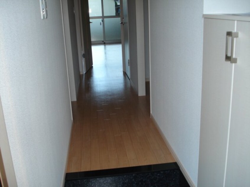 玄関 山陽本線（中国）/新倉敷駅 徒歩5分 2階 築15年